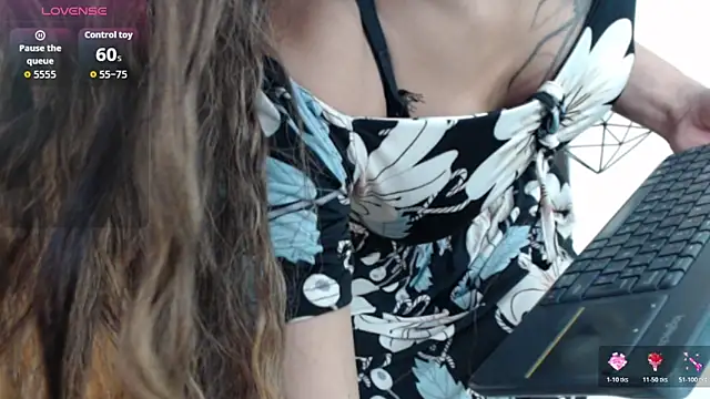 hilary rodriguez online show from 11-21-25, 07:34