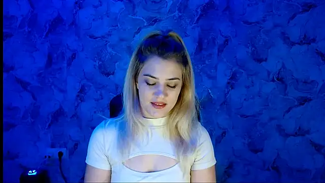 nika gold1 online show from 12-15-25, 01:15