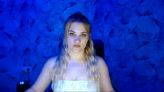 Snapshot of nika_gold1 chatting on 05-13-26, 06:38 nika gold1 online show from 05-13-26, 06:38