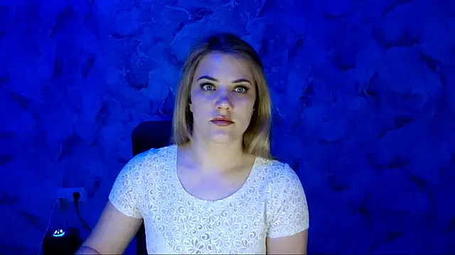 Snapshot of nika_gold1 chatting on 05-14-26, 04:58 nika gold1 online show from 05-14-26, 04:58