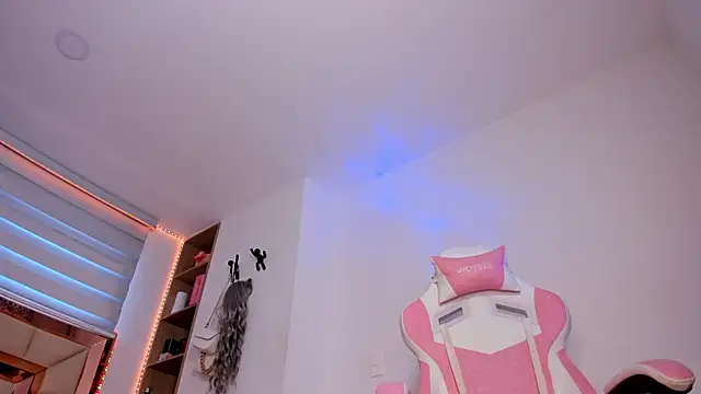 andreafernandz online show from 05-17-26, 09:22