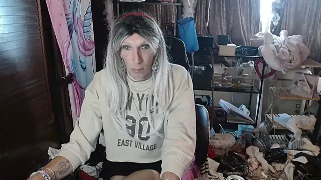 Ombeline1 online show from 10-02-25, 10:11