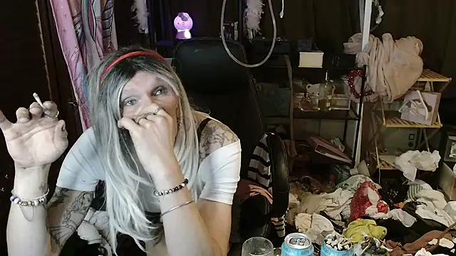 Ombeline1 online show from 10-13-25, 05:35