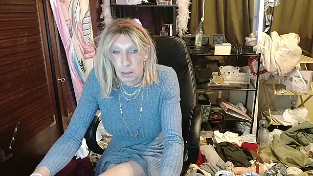 Ombeline1 online show from 10-25-25, 04:57