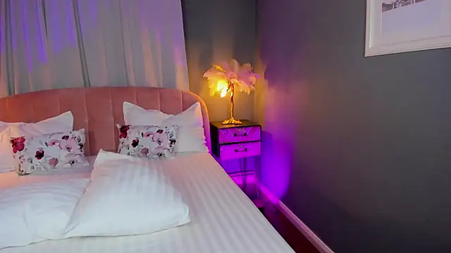 AmedeeaBanks online show from 08-04-26, 07:16
