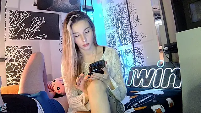 Snapshot of niki7377 chatting on 12-17-24, 06:45 niki7377 online show from 12-17-24, 06:45