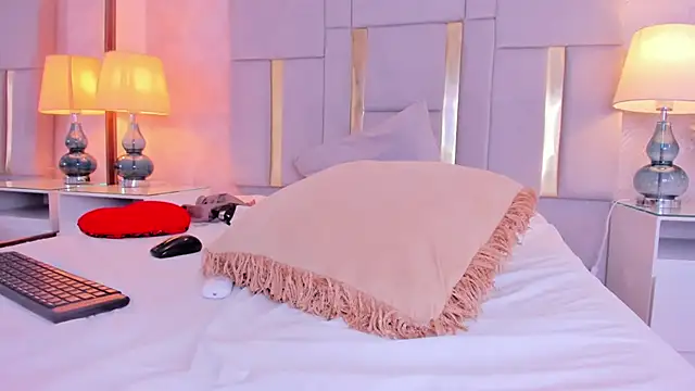 Camilaa Sanchez  online show from 12-30-24, 04:29