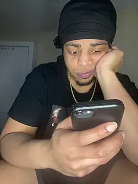 Snapshot of Elgrazonamor chatting on 02-22-25, 04:40 Elgrazonamor online show from 02-22-25, 04:40