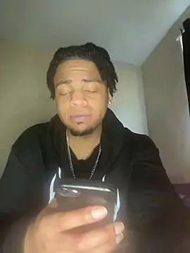 Snapshot of Elgrazonamor chatting on 02-22-25, 06:19 Elgrazonamor online show from 02-22-25, 06:19