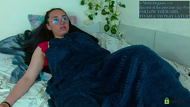 Hot Candy  online show from 05-12-26, 03:03