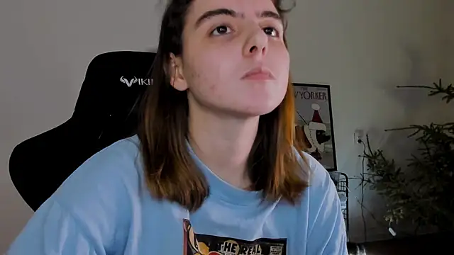 Snapshot of emmamurrr chatting on 01-14-25, 07:43 emmamurrr online show from 01-14-25, 07:43