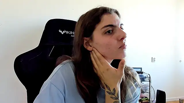 Snapshot of emmamurrr chatting on 09-29-25, 10:09 emmamurrr online show from 09-29-25, 10:09