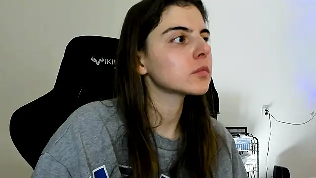 emmamurrr online show from 12-13-25, 08:14