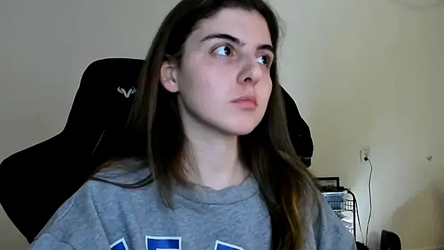 emmamurrr online show from 12-21-25, 08:49