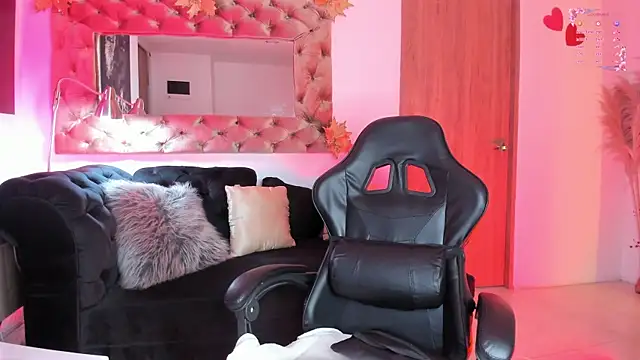 Snapshot of AmelyaMann chatting on 03-27-26, 02:17 AmelyaMann online show from 03-27-26, 02:17