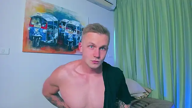 Snapshot of Samuel_Andrew chatting on 12-15-24, 03:34 Samuel Andrew online show from 12-15-24, 03:34