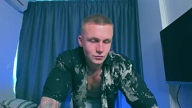 Snapshot of Samuel_Andrew chatting on 01-22-25, 06:42 Samuel Andrew online show from 01-22-25, 06:42