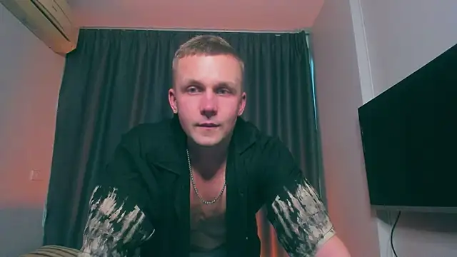 Snapshot of Samuel_Andrew chatting on 03-16-25, 11:27 Samuel Andrew online show from 03-16-25, 11:27