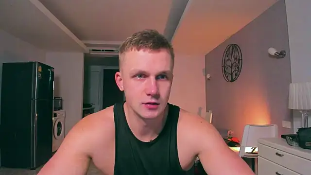 Snapshot of Samuel_Andrew chatting on 09-16-25, 04:46 Samuel Andrew online show from 09-16-25, 04:46