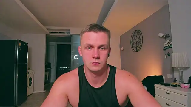 Snapshot of Samuel_Andrew chatting on 10-17-25, 01:53 Samuel Andrew online show from 10-17-25, 01:53