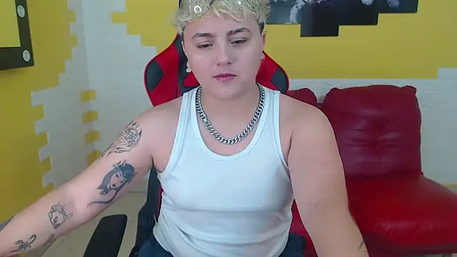 isabeautyx19 online show from 12-23-24, 01:13