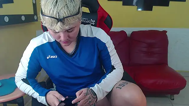 isabeautyx19 online show from 12-26-24, 01:21