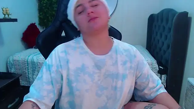 isabeautyx19 online show from 12-27-24, 12:56