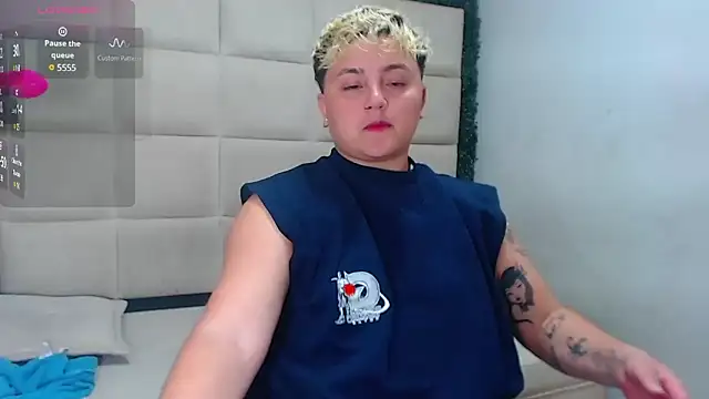 isabeautyx19 online show from 02-27-25, 02:42