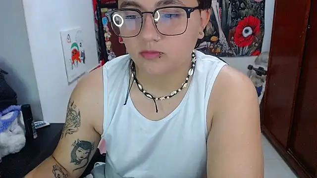 isabeautyx19 online show from 05-10-26, 05:01