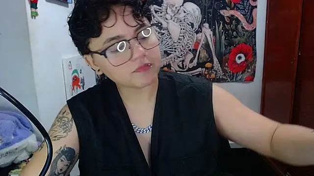 isabeautyx19 online show from 05-15-26, 12:06