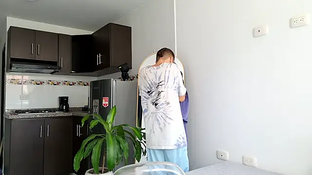 grey   27 online show from 02-09-25, 06:05