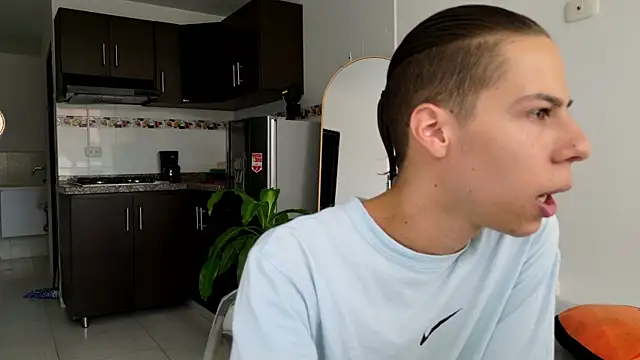 grey   27 online show from 02-17-25, 05:10