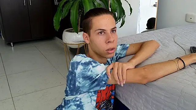 grey   27 online show from 02-28-25, 07:03