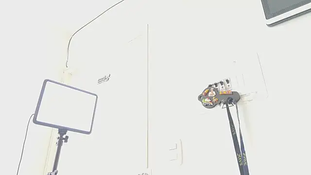 grey   27 online show from 06-08-26, 06:30