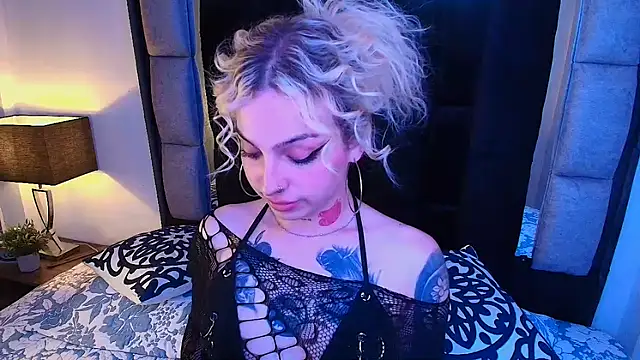 Bonnie vega online show from 09-18-25, 09:06