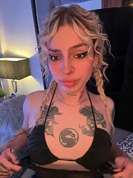 Bonnie vega online show from 10-05-25, 09:13