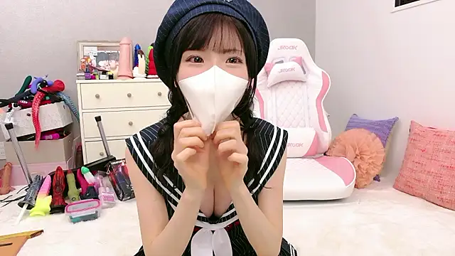 Snapshot of -minami- chatting on 05-13-26, 12:13 -minami- online show from 05-13-26, 12:13