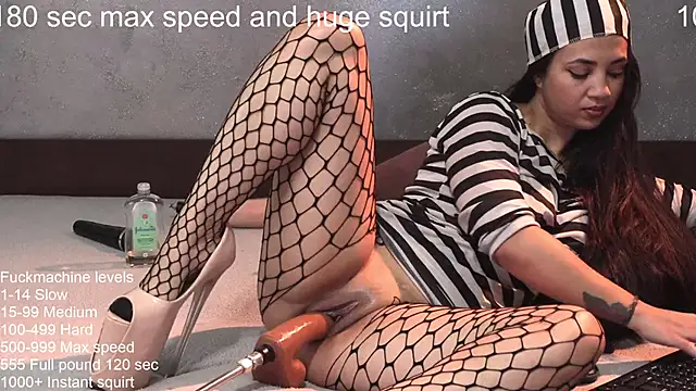 Alissa bby online show from 10-17-25, 09:01