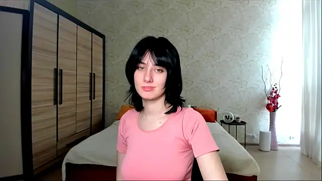 JulisSweet online show from 12-19-24, 08:02