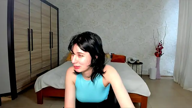 JulisSweet online show from 12-21-24, 08:07