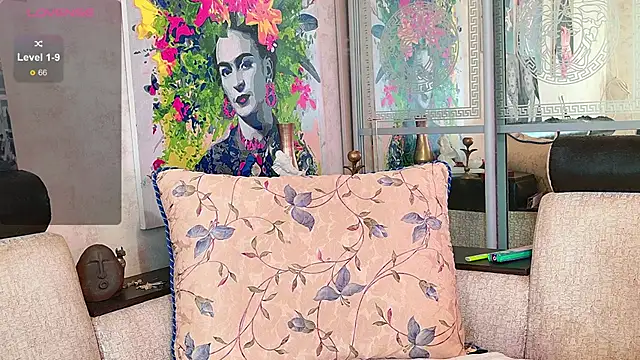 -Yourwoman- online show from 09-26-25, 08:51