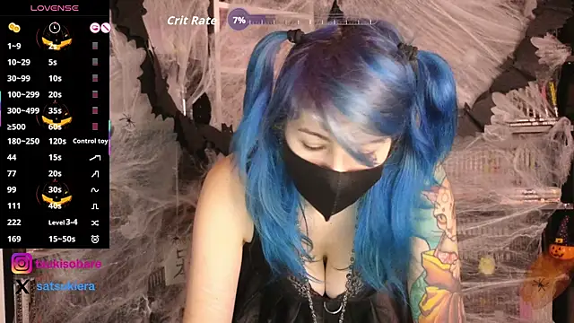 Snapshot of _Satsuki_ chatting on 10-29-25, 04:42 Satsuki online show from 10-29-25, 04:42