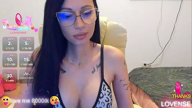 kissnicol32 online show from 11-08-25, 04:51