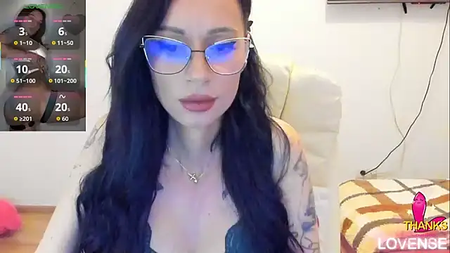 kissnicol32 online show from 03-26-26, 04:34