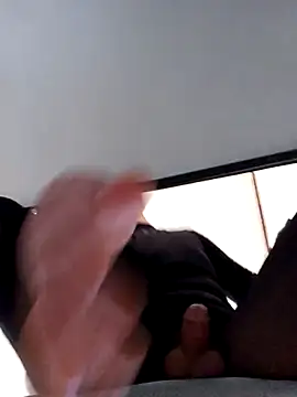 Snapshot of URETHRAL chatting on 11-14-25, 06:01 URETHRAL online show from 11-14-25, 06:01