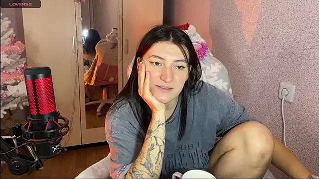 Snapshot of Katrin__kiss chatting on 12-29-24, 04:08 Katrin kiss online show from 12-29-24, 04:08