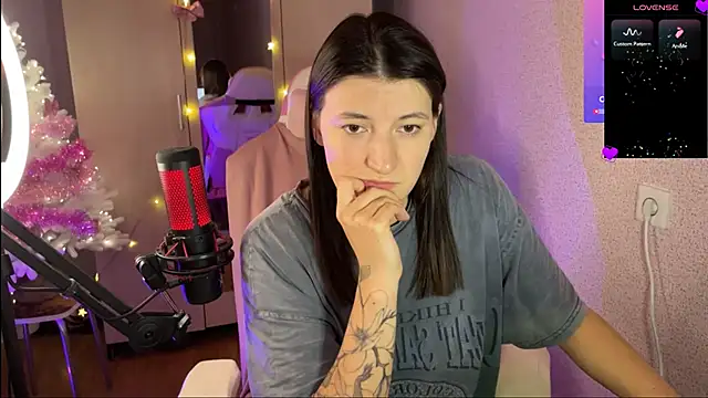 Snapshot of Katrin__kiss chatting on 01-01-25, 09:09 Katrin kiss online show from 01-01-25, 09:09