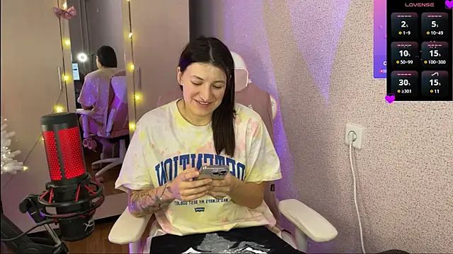 Snapshot of Katrin__kiss chatting on 01-02-25, 07:51 Katrin kiss online show from 01-02-25, 07:51