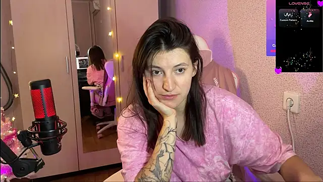 Snapshot of Katrin__kiss chatting on 01-11-25, 07:27 Katrin kiss online show from 01-11-25, 07:27