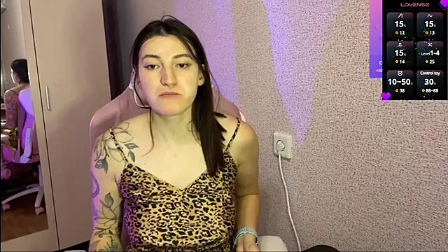 Snapshot of Katrin__kiss chatting on 01-19-25, 05:49 Katrin kiss online show from 01-19-25, 05:49